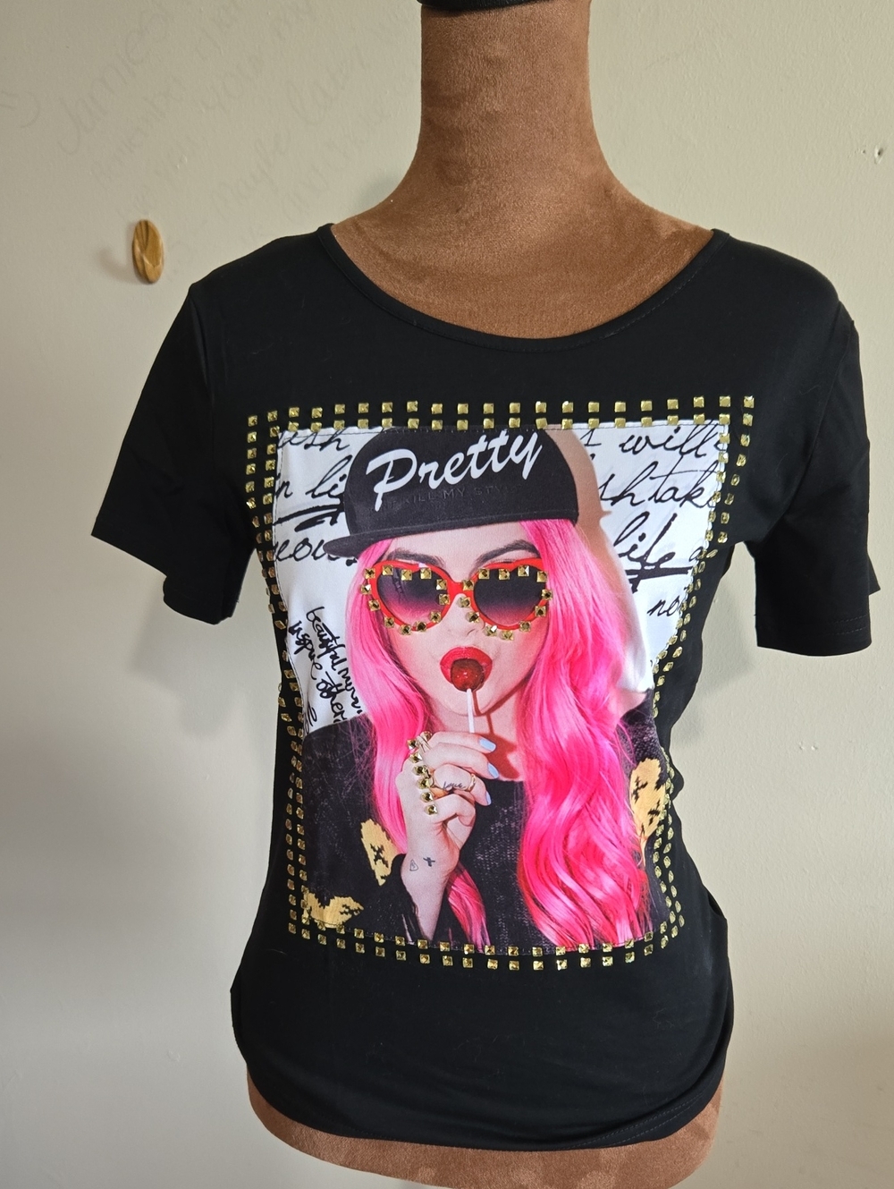 C102 NWT Cape Robbin Rhinestone Graphic Tee Edgy Glam Pop Art Novelty SM MDLG